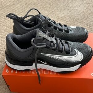 Alpha Huarache Elite 4 Turf